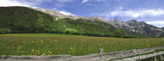 Trip Weekend Tirol - Region Wipptal auf die Reise - Wunschliste! Finde die besten Sehenswürdigkeiten der Region Wipptal, Erlebnisse und gemütlichen Unterkünfte der Hotels in der Tiroler Region Wipptal. Lust bei einem Last Minute Urlaub, die Region Wipptal zu erkunden? Buche günstige Unterkünfte in der Region Wipptal mit herrlichen Blick auf die Berge. Region Wipptal Urlaub Angebote ob Hotel mit Halbpension, Unterkunft mit Frühstück oder flexibel & spontan bleiben und eine große Auswahl an Ferienhäuser - Ferienwohnungen in der Region Wipptal für den perfekten Urlaub vergleichen & buchen. Die Highlights finden, Tagesausflüge - Erlebnisse planen, die sich hervorragend eigenen zum Geschichten erzählen. Einen unvergesslichen Familienurlaub in der Region Wipptal in einer Ferienwohnung verbringen und dabei die besten Urlaubsangebote aller Orte in der Region Wipptal erhalten. Beliebte Orte für eine Urlaubsbuchung in der Region Wipptal: Gries am Brenner, Gschnitz, Matrei am Brenner, Mühlbachl, Navis, Obernberg am Brenner, Pfons, Schmirn, Stafflach, Steinach am Brenner, Trins und Vals